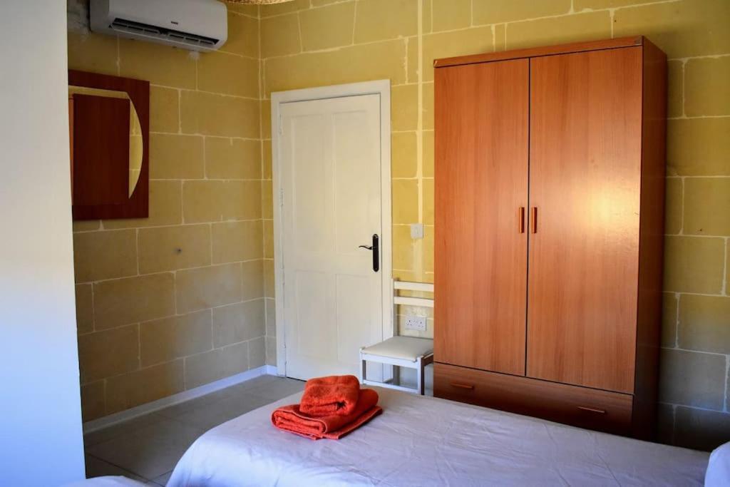 Seaview 2-Bedroom Apartment In Xlendi Exterior photo