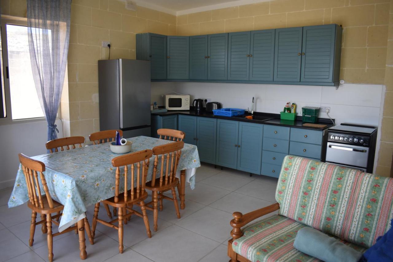 Seaview 2-Bedroom Apartment In Xlendi Exterior photo
